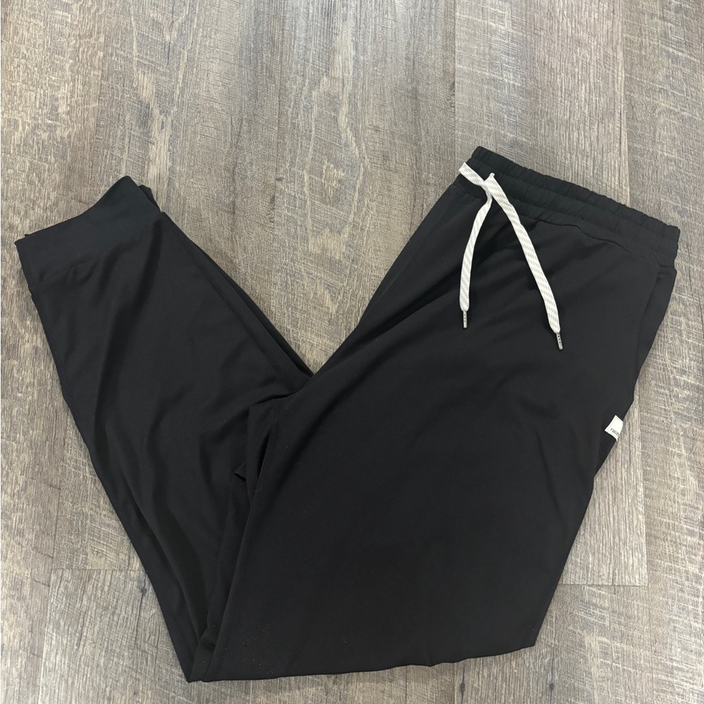 Vuori Women’s Performance Jogger Size 2XL